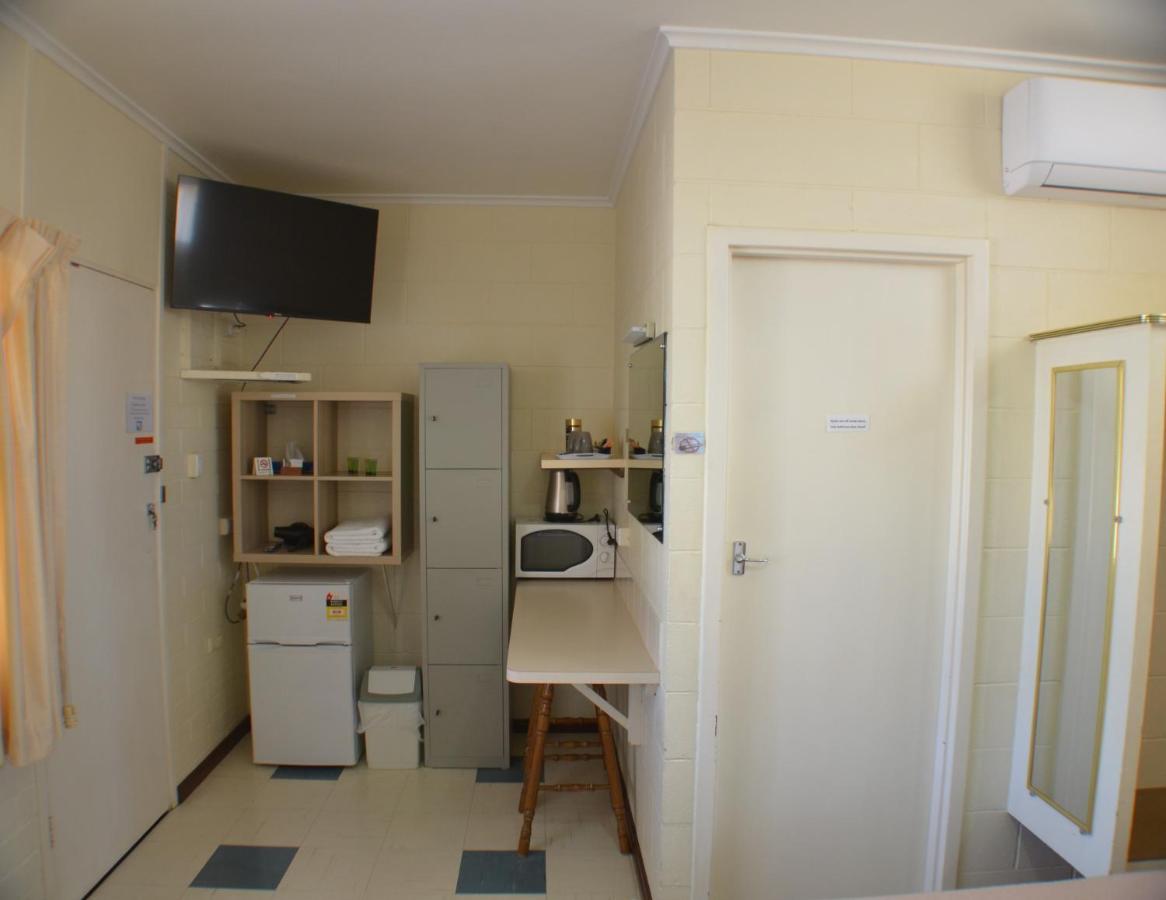 Glossop Motel Winkie Esterno foto